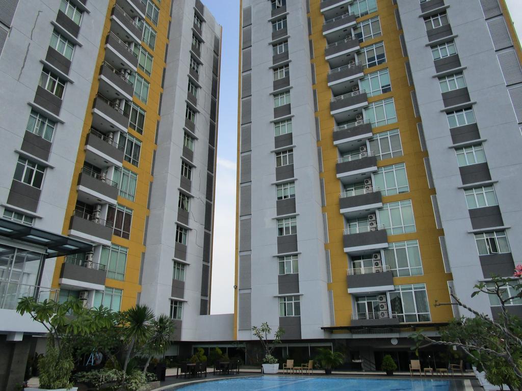 Royal Suite Condotel Medan Buitenkant foto
