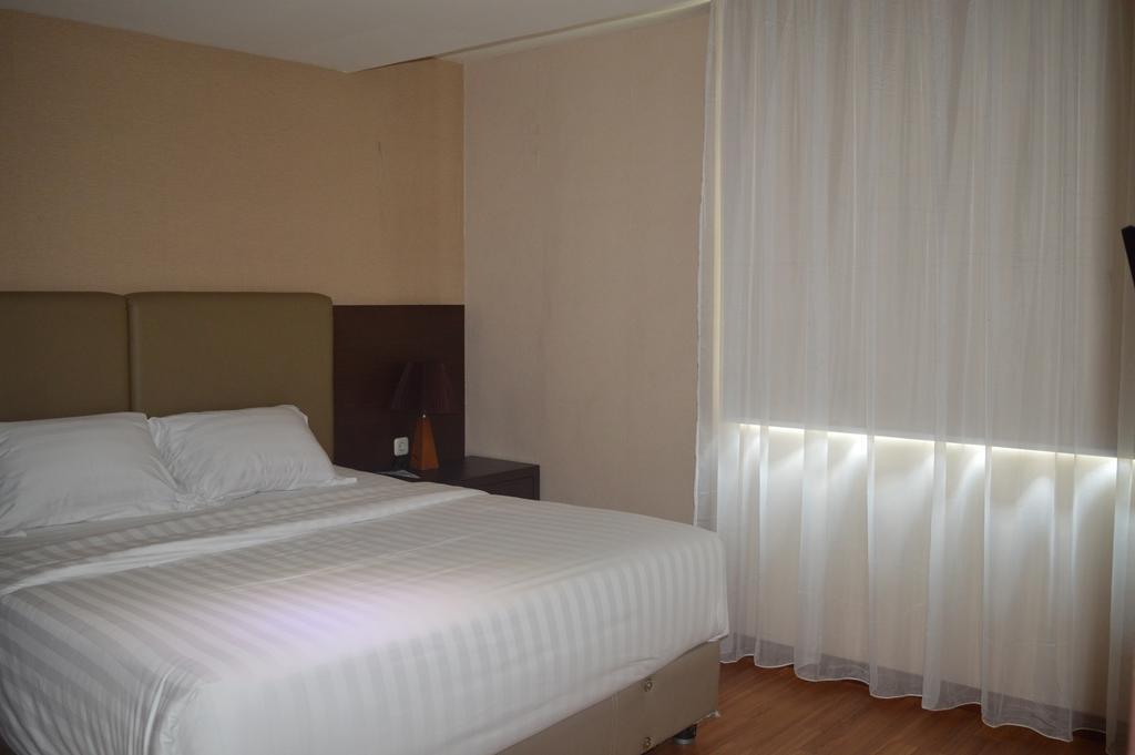 Royal Suite Condotel Medan Buitenkant foto